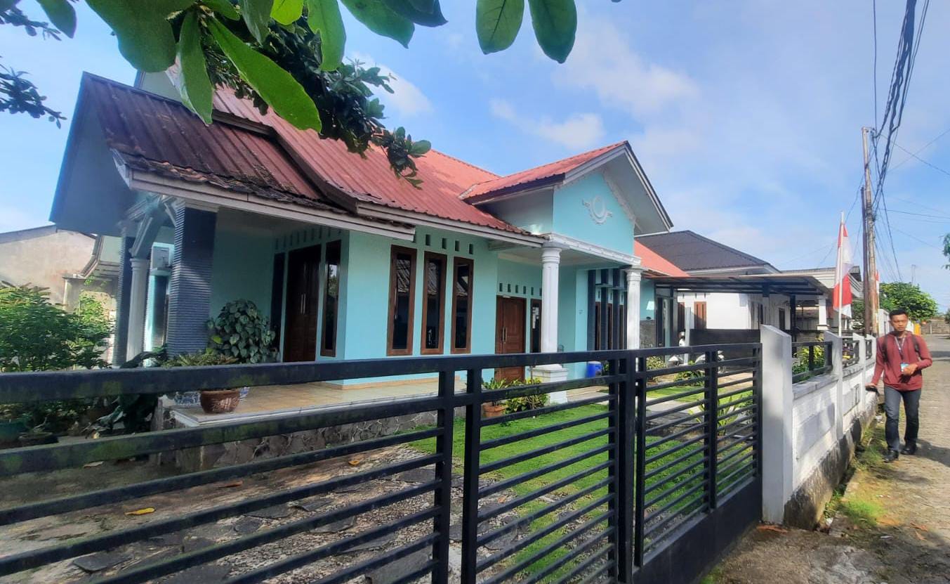 Tempat kejadian perampokan di Lorong Dua Gang Pandan Jalan Raja Haji Fisabilillah Tanjungpinang, Kamis (22/8).