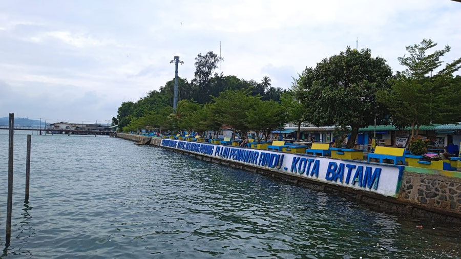 Pelataran Lang-lang Laut di Pulau Belakangpadang.