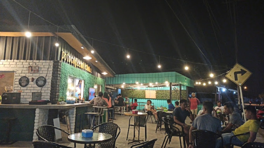 Potocoffee Milkshake Cafe, tempat tongkrongan anak muda Karimun.