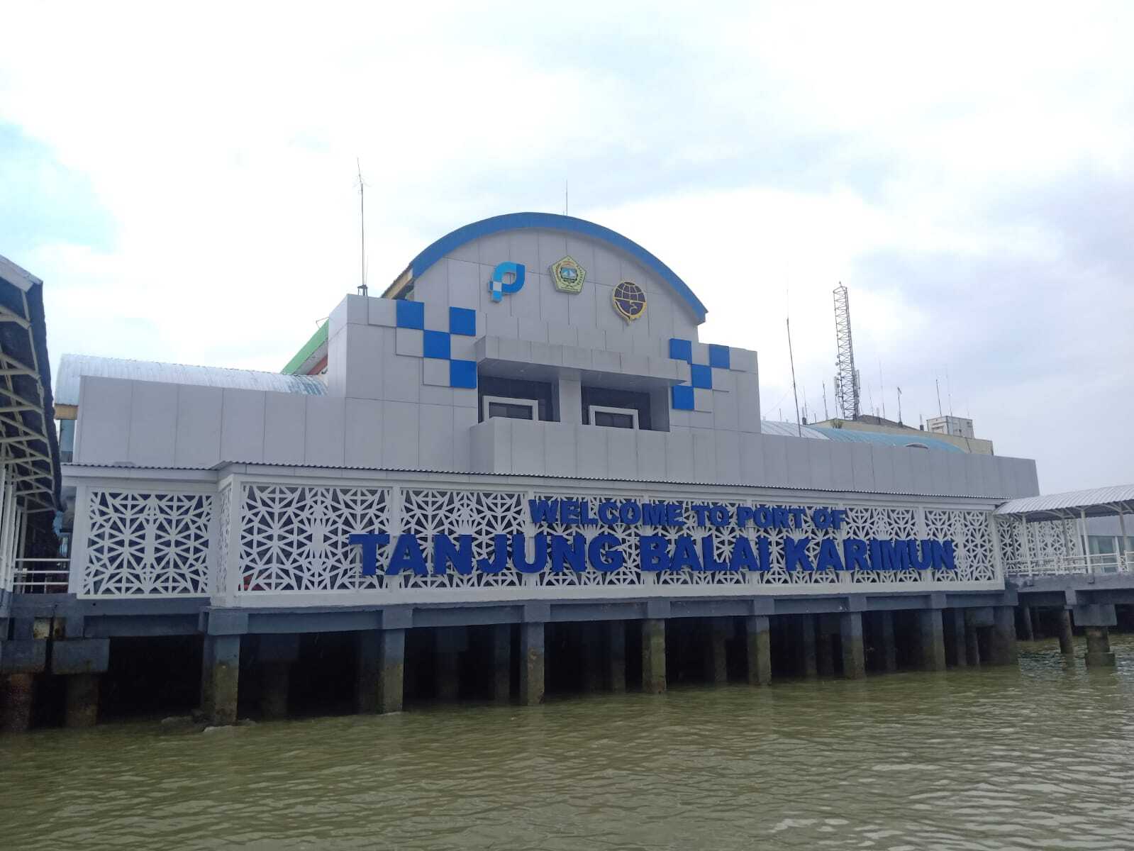 Pelabuhan Tanjung Balai Karimun hingga kini masih menjadi pusat transportasi dan perdagangan di Selat Malaka.