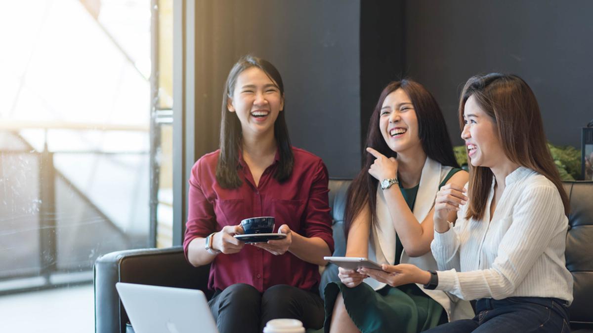 Selera humor tidak sekadar mencairkan suasana, tetapi mampu mempererat hubungan yang lebih harmonis.