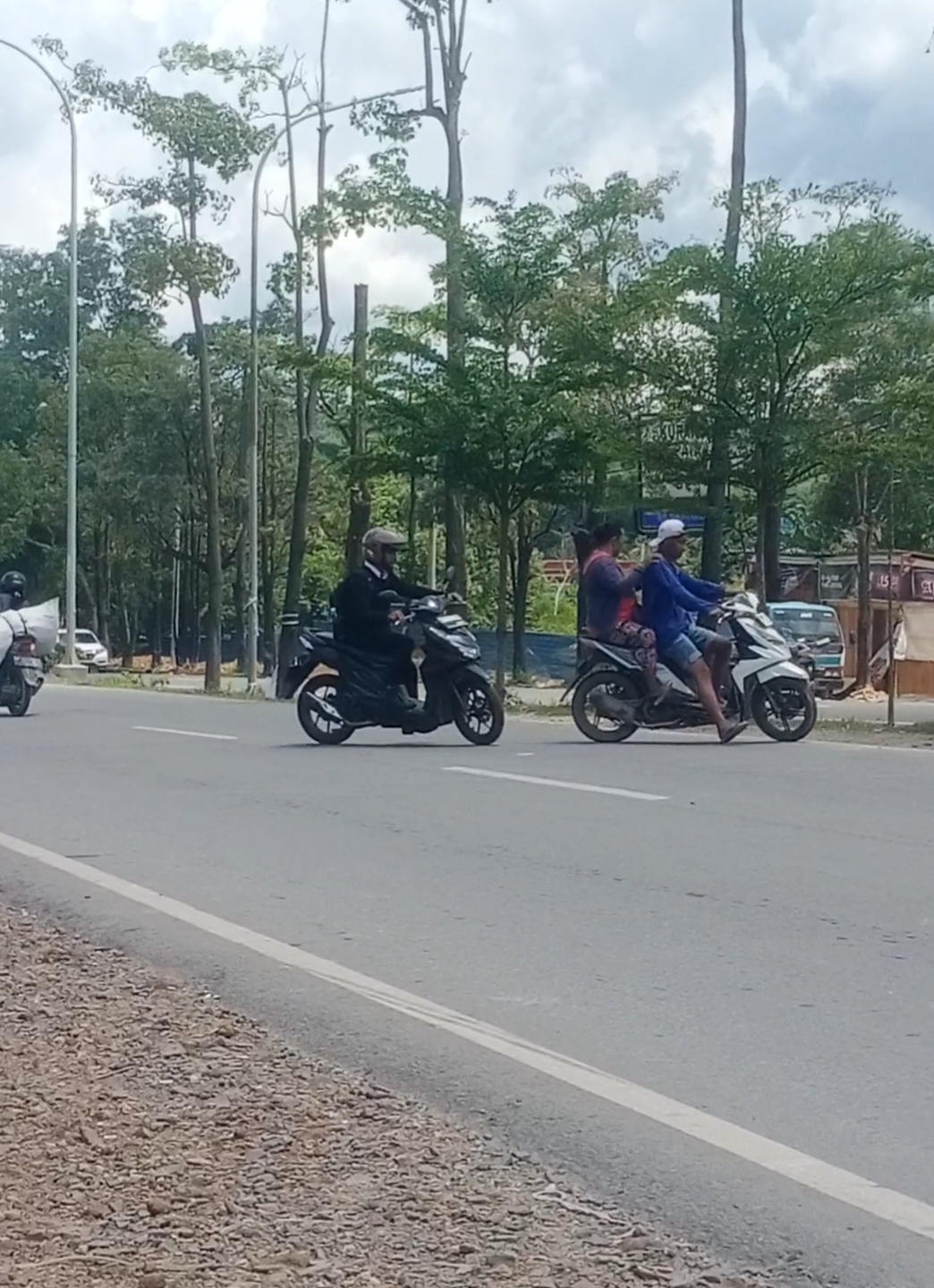 U turn liar di jalan Dipenegoro