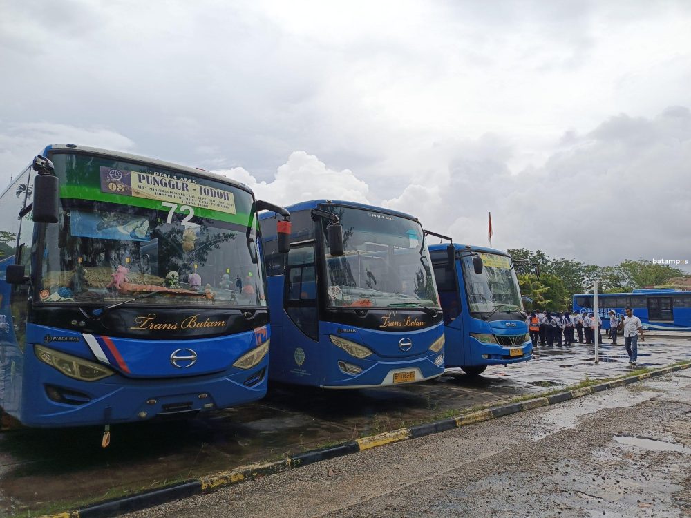 Penampakan Bus Trans Batam yang terparkir di Kantor Dishub.