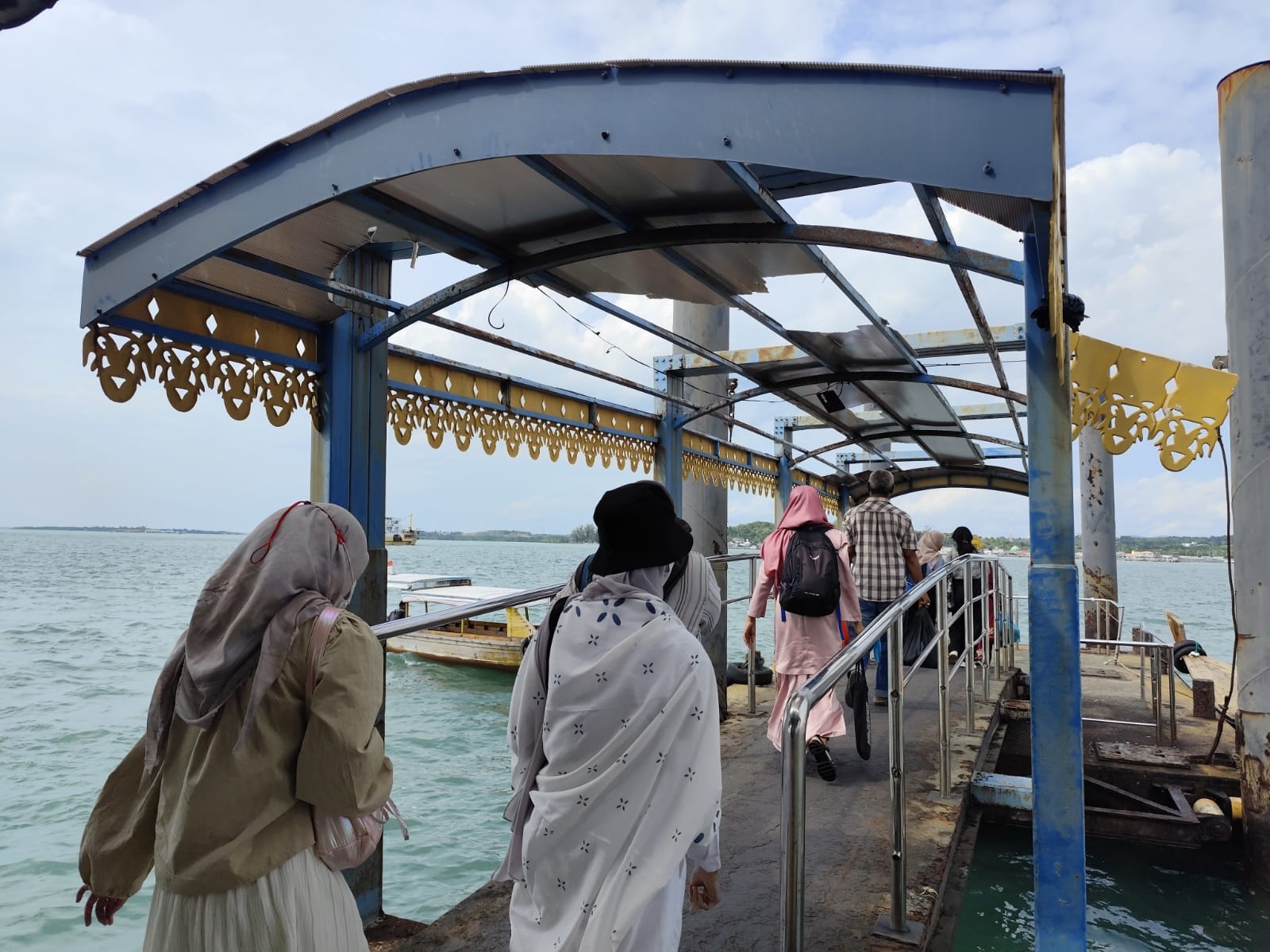 Dermaga penyebrangan yang ada di Pelabuhan Penyengat, Jumat (20/12).