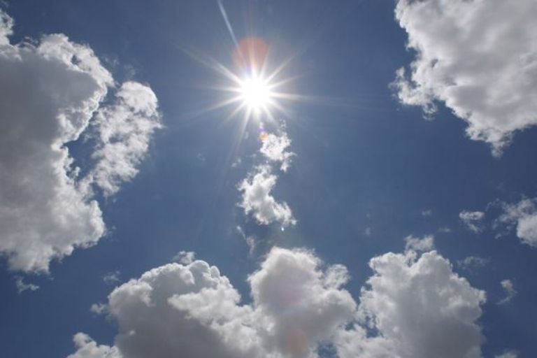 Ilustrasi. Cuaca panas sering menjadi tantangan tersendiri selama menjalani puasa Ramadan.