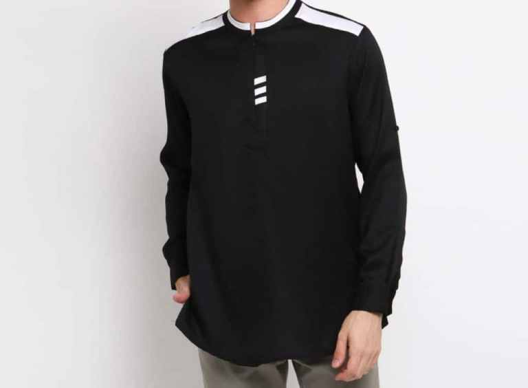 Baju koko mulai banyak dikenakan remaja-remaja muslim saat Ramadan.