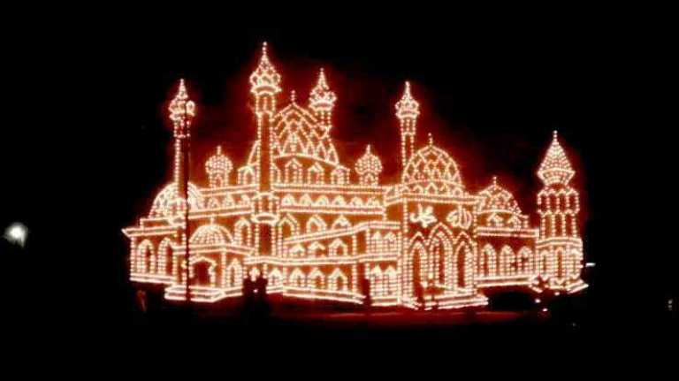 Keindahan desain lampu colok (cangkok) yang  menggambarkan masjid  akan kembali dilombakan di Karimun.