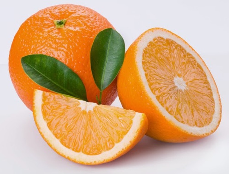 Jeruk yang kaya vitamin mampu membantu melawan infeksi dan flu.