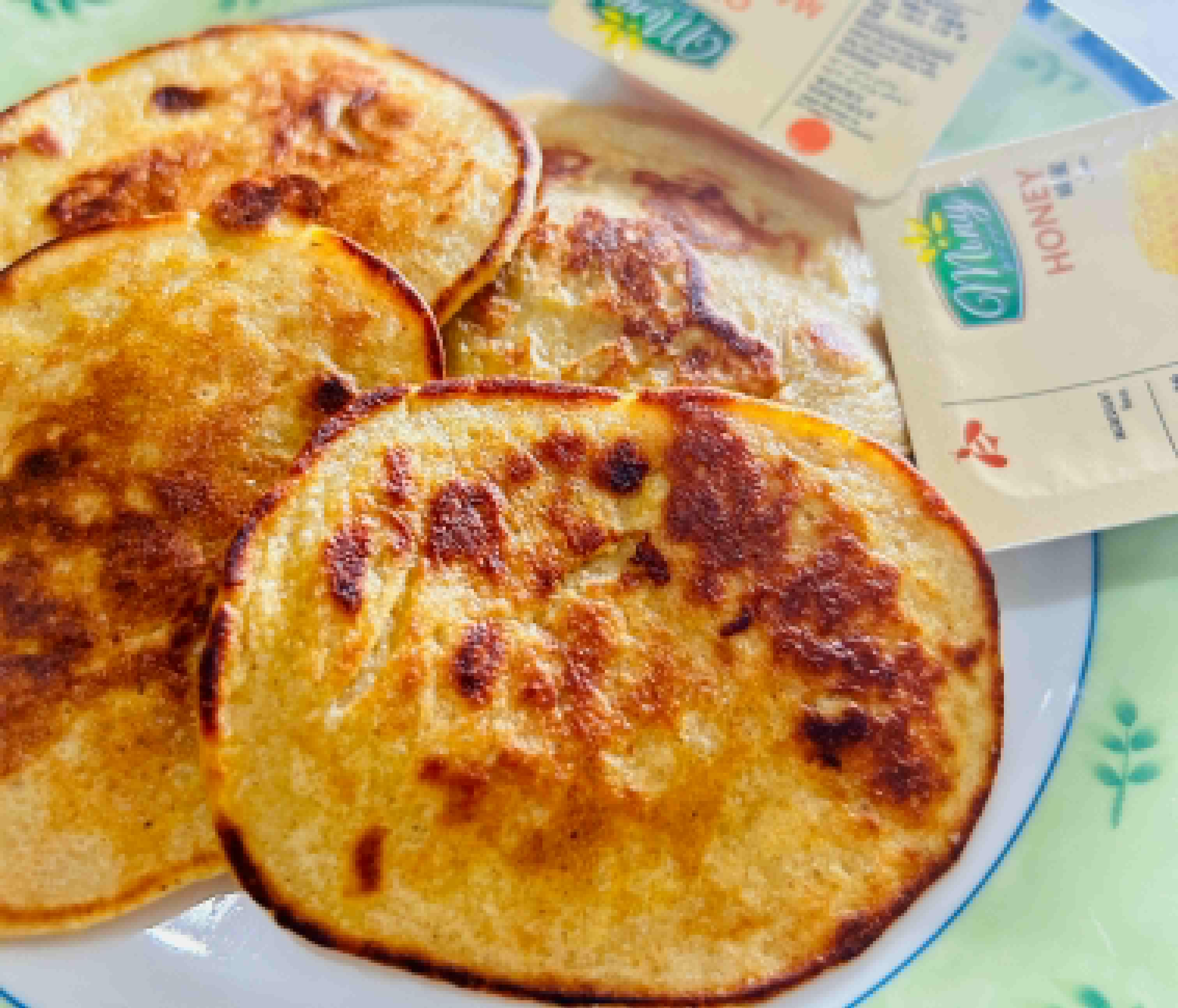 Pancake pisang kayu manis.