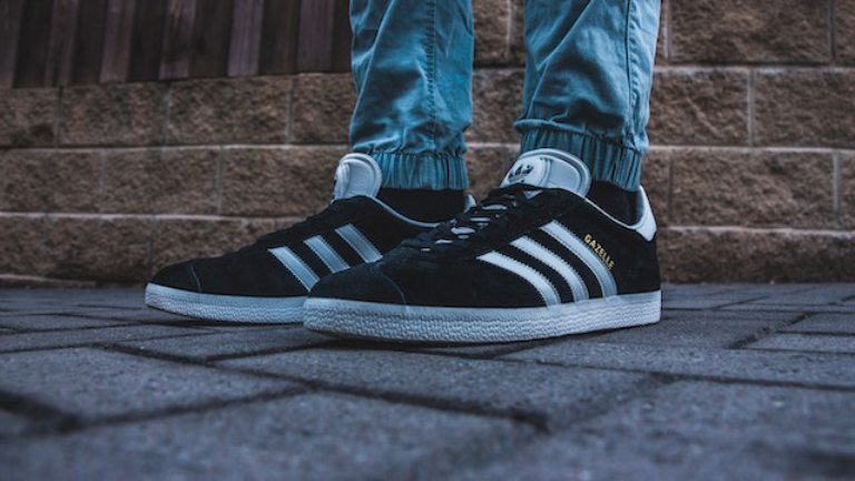 Sepatu merek Adidas pernah berjaya di era 80-an, hingga kini masih tetap eksis.