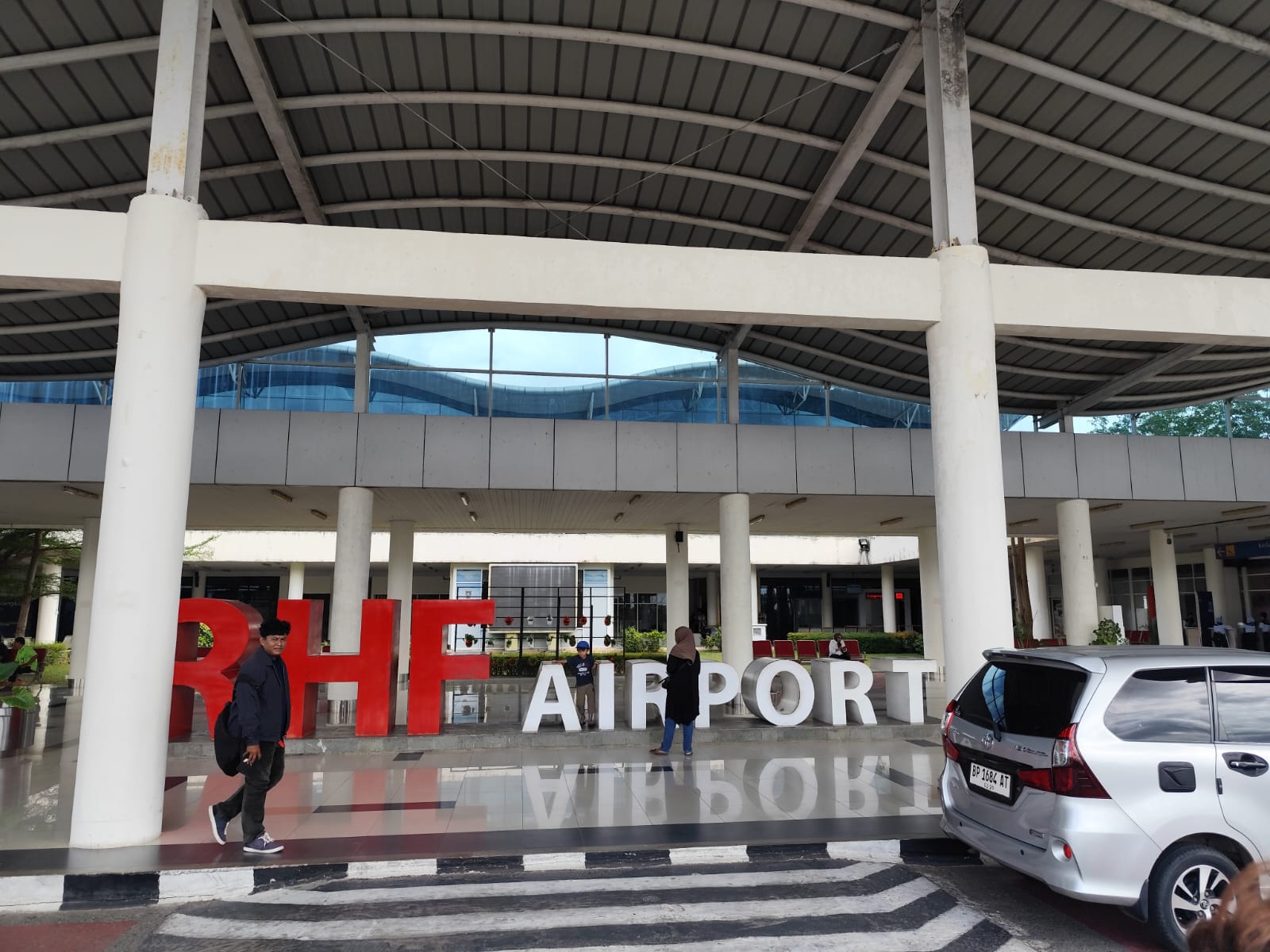 Kondisi Bandara RHF Tanjungpinang saat lebaran Idulfitri 2025, Senin (7/4).