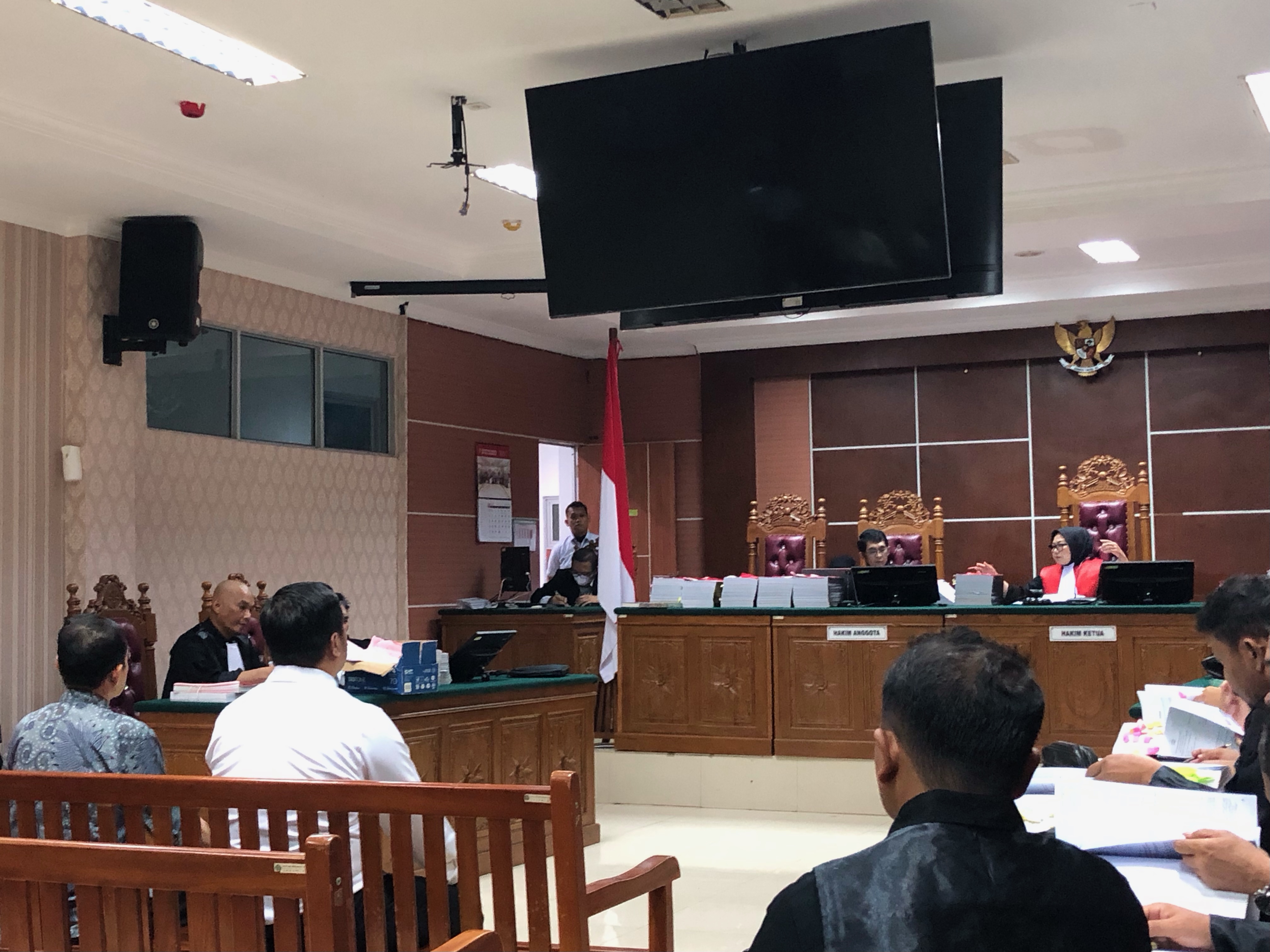 Sidang kasus keterlibatan polisi dalam jaringan narkoba dengan agenda pemeriksaan saksi ahli. yang digelar pada Senin (21/4).