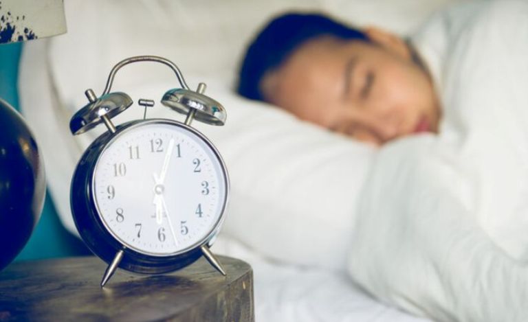 ILUSTRASI. Tidur malam selama 7-8 jam merupakan durasi ideal untuk mendapatkan kualitas tidur yang sehat.