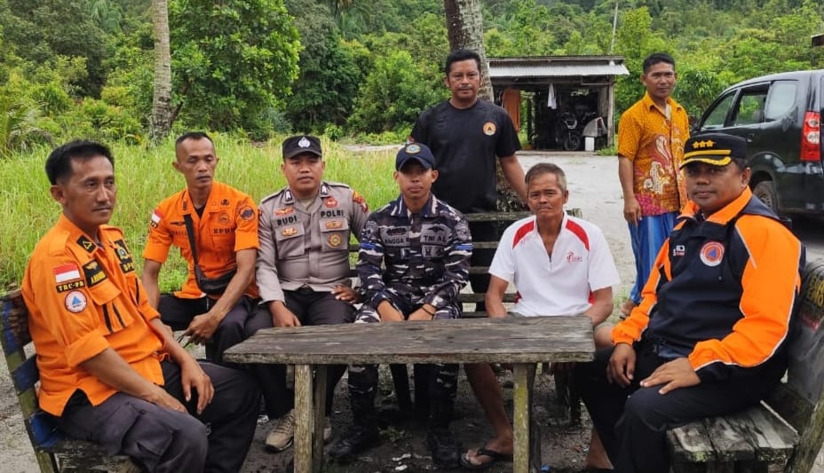 Asbon, Warga Senempek, RT 001 RW 004 Desa Limbung Kecamatan Lingga Utara,  Kabupaten Lingga sempat dikabarkan hilang akhirnya kembali ke rumah dengan selamat, Rabu (23/4).
