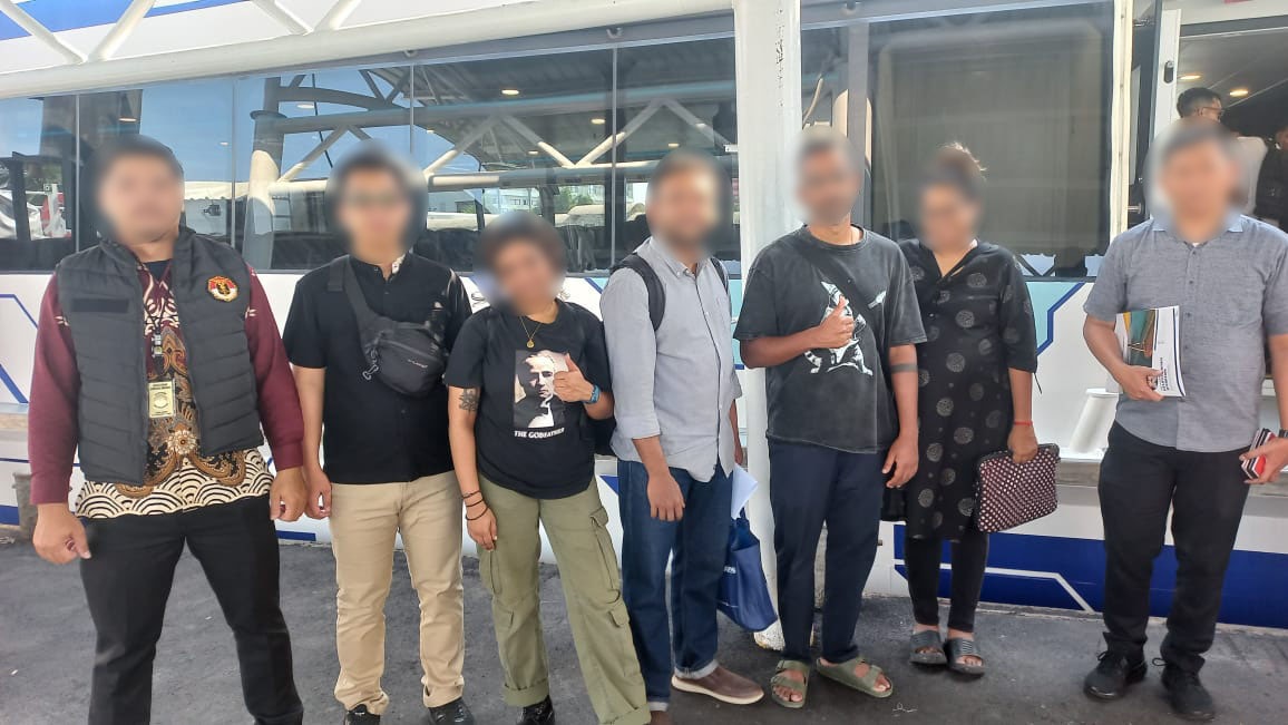 Imigrasi Batam mendeportasi WNA yang menyalahgunakan izin tinggal di Batam.