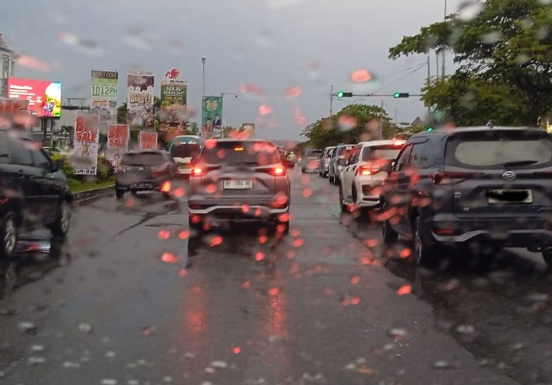 Salah satu lampu merah di Batam Center