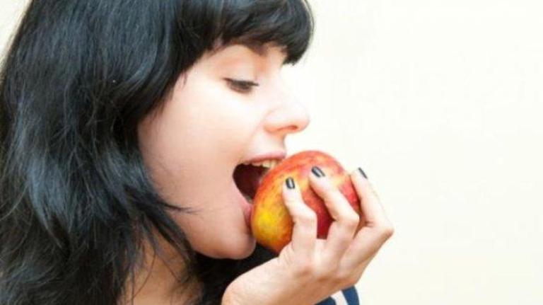 ILUSTRASI. Kandungan nutrisi yang tinggi pada buah apel, sangat bermanfaat terhadap kesehatan.