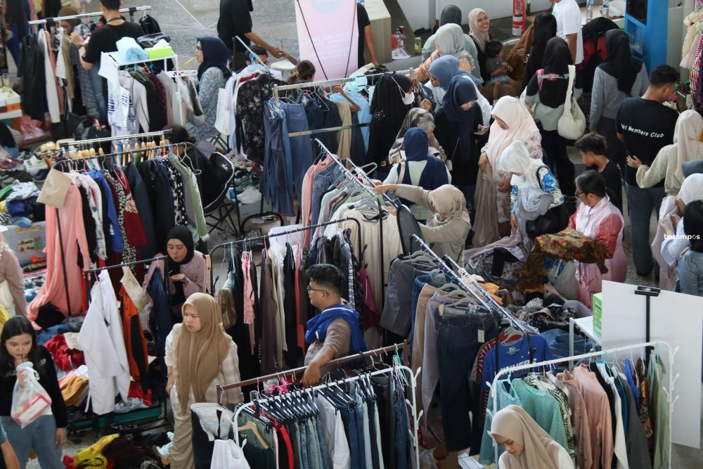 Suasana Batam Sunday Market yang digelar di di Park Avenue Mall, Batamcenter, Minggu (4/5) pagi.