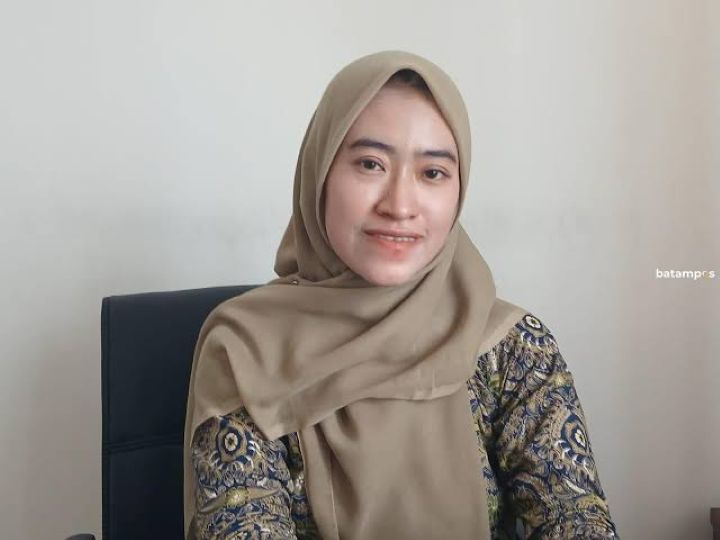 Dewi Ria.