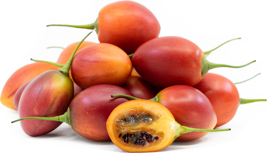 BUAH terung belanda atau tamarillo.