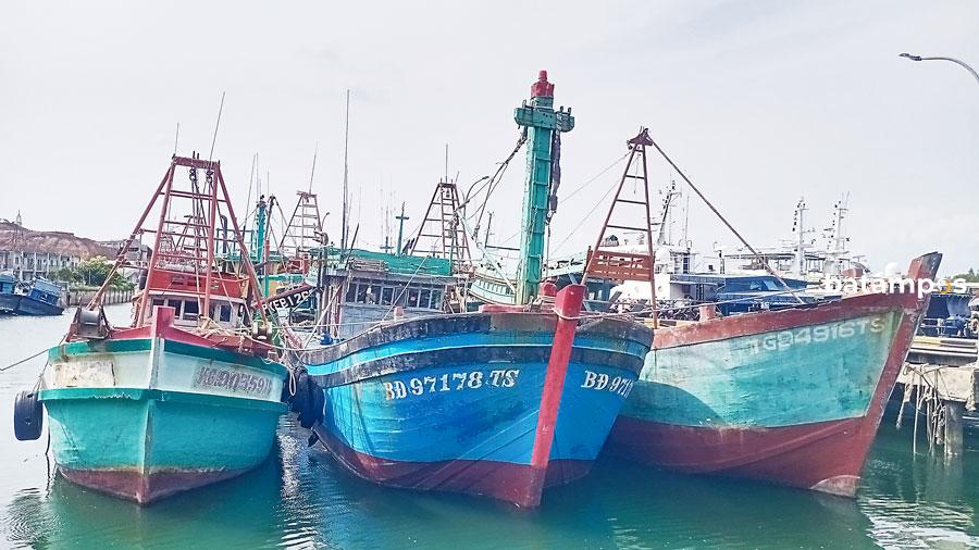 Ilustrasi. Kapal berbendera asing yang berhasil diamankan PSDKP Batam karena melakukan pencurian ikan ilegal di wilayah Indonesia, di dermaga PSDKP Batam. F. PSDKP untuk Batam Pos