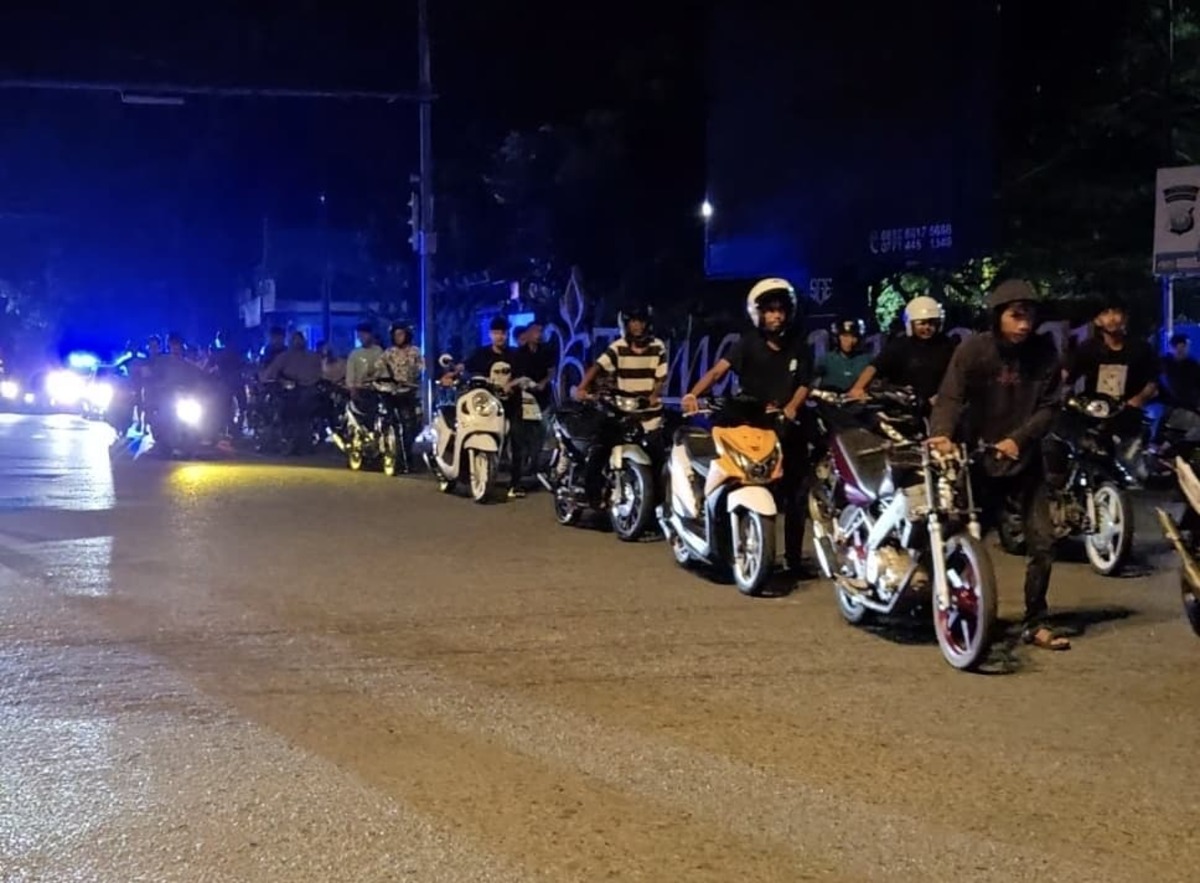 Sebanyak 46 motor terjaring razia balap liar di dua lokasi jalan raya di Tanjungpinang.