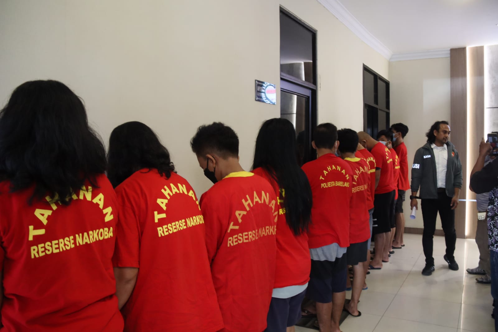 Pengedar narkoba yang ditangkap Satuan Reserse  Narkoba Polresta Barelang.