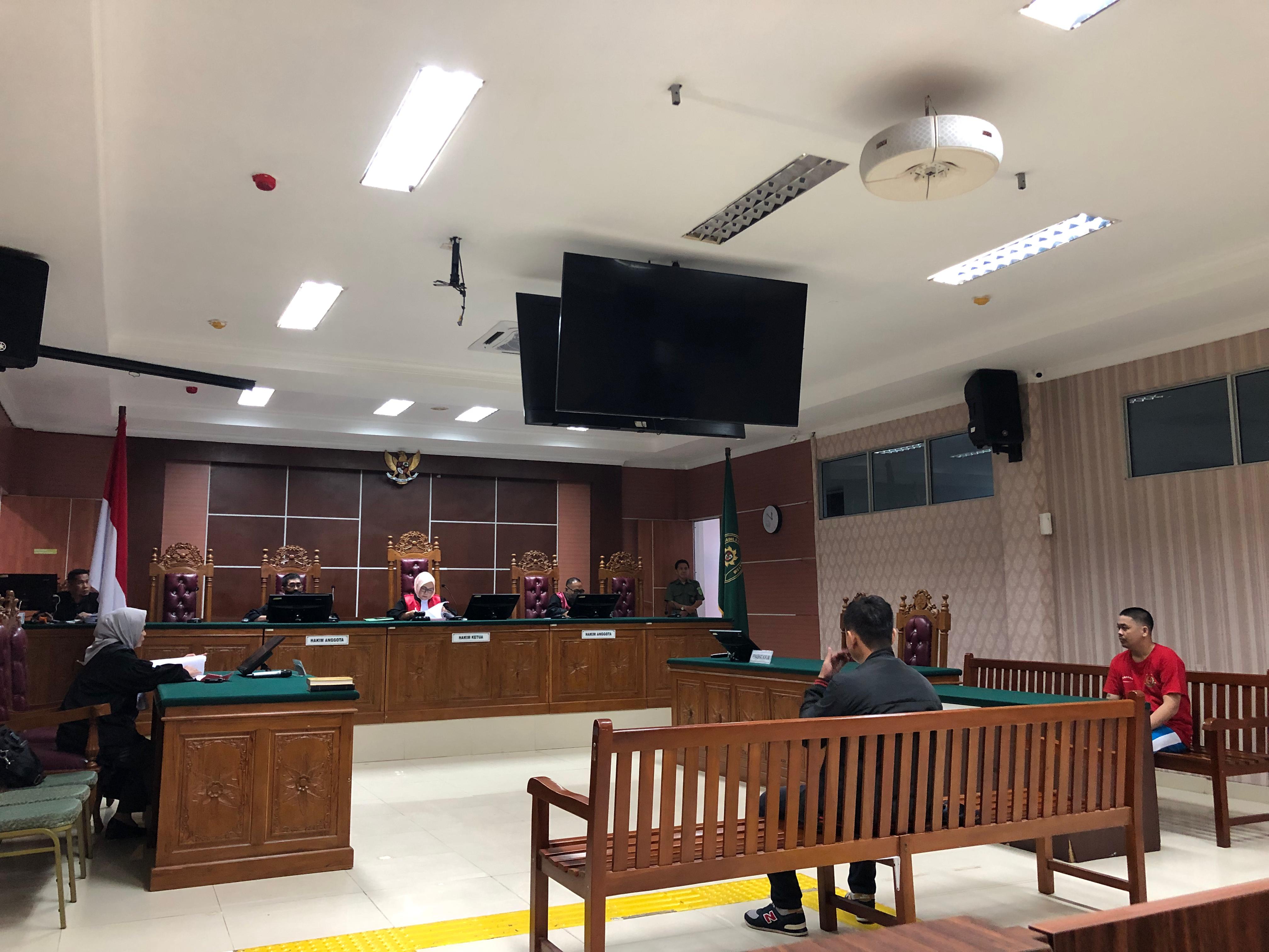 Sidang lanjutan kasus penyelundupan 100 unit iPhone XR seken di Pengadilan Negeri Batam, Selasa (3/6).