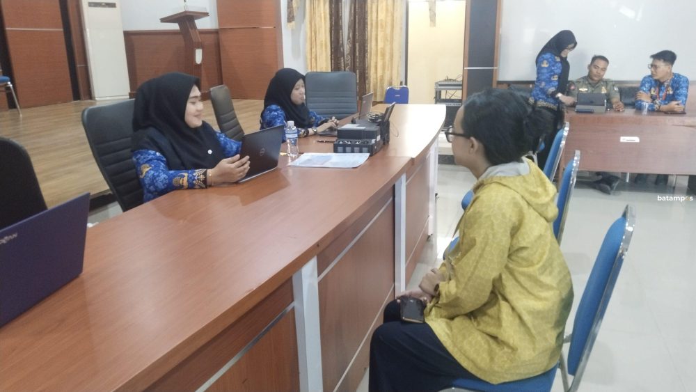 Ilustrasi: Hari pertama pendaftaran jalur afirmasi dalam Sistem Penerimaan Murid Baru (SPMB) SD Kota Batam.