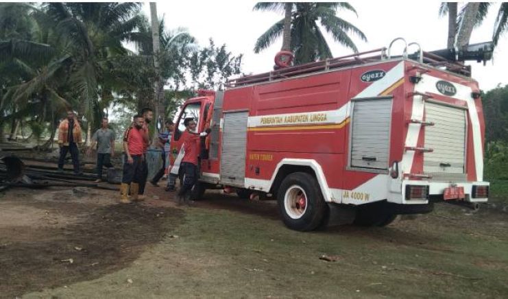 Mobil Damkar untuk operasional wilayah Dabo Singkep yang saat ini kondisi rusak.