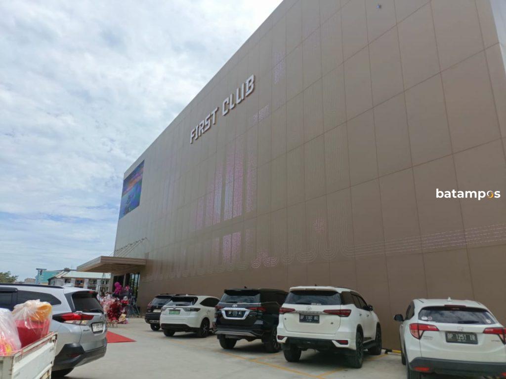 First Club Batam
