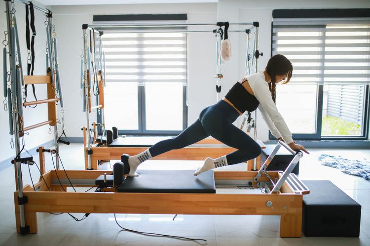 ILUSTRASI salah satu gerakan pilates.