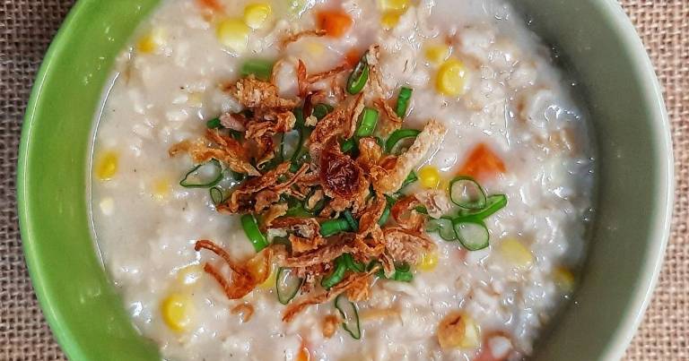 ILUSTRASI. Bubur oatmeal, tinggi serat dan rendah lemak sangat bagus untuk penderita asam lambung.