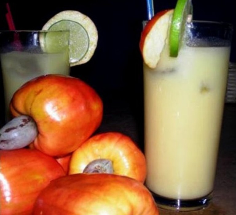 ILUSTRASI. Jus jambu monyet yang kaya vitamin C, mampu meningkatkan kekebalan tubuh.