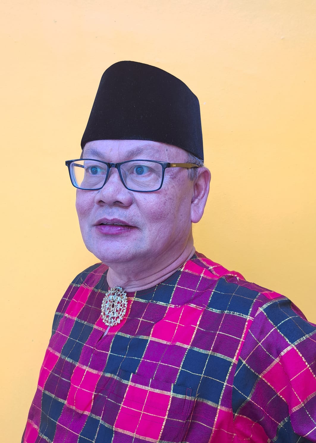 Tokoh Masyarakat Tambelan, Atmadinata.