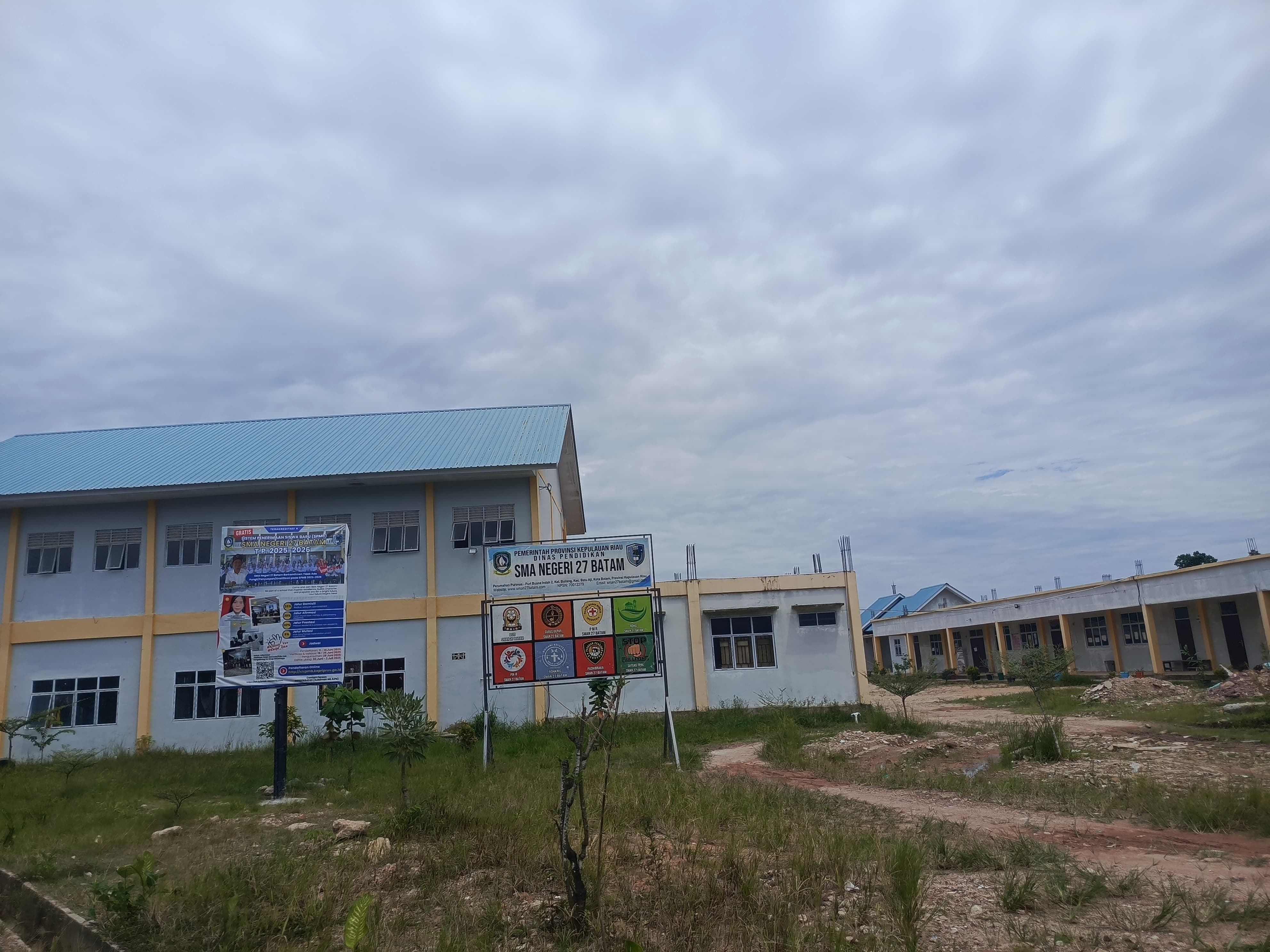 SMAN 27 Batam di daerah Batuaji Diusulkan Jadi SMK Negeri untuk bisa menampung pendaftar yangmembludak ke SMK.