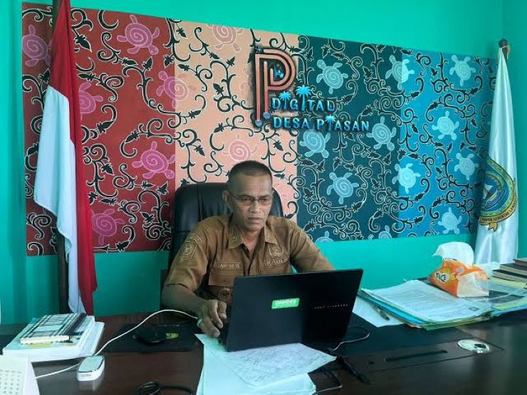 Kades Piasan, Zainal Arifin.