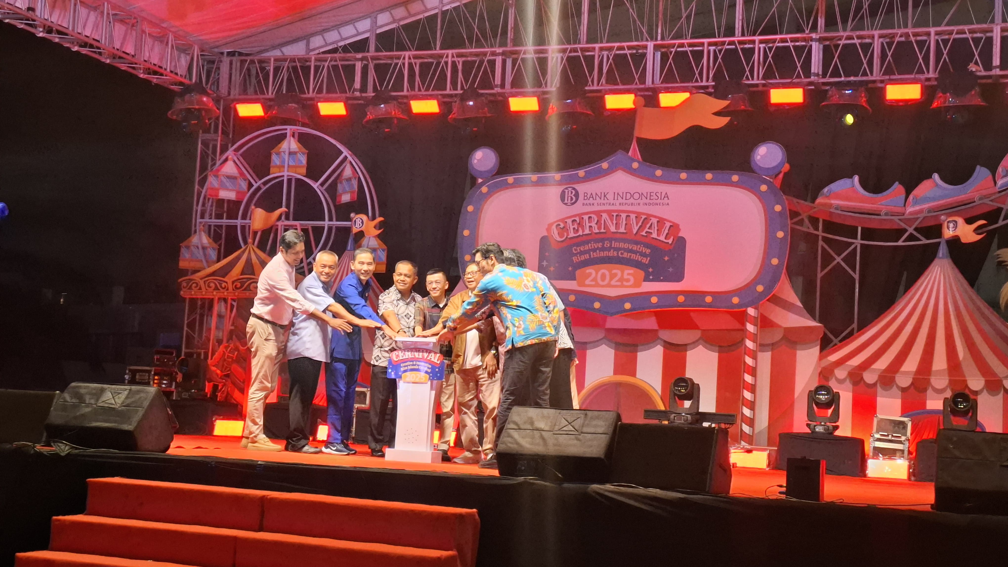 Pembukaan Creative and Innovative Riau Islands Carnival (CERNIVAL) 2025.