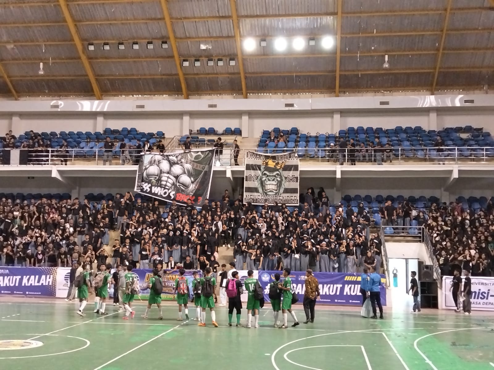 Supurter salah satu tim yang ikut turnamen.