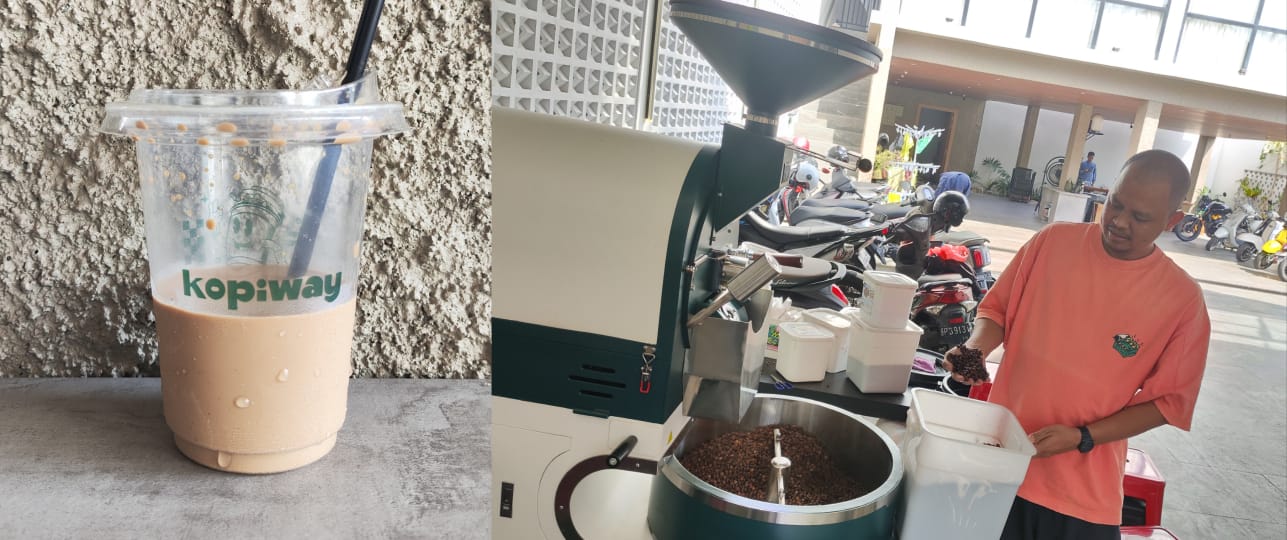 Herri Wijaya tengah memproses biji kopi mentah di outlet Kopi Way Tanjungpinang.