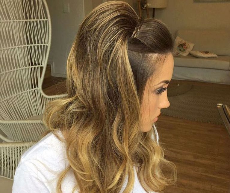 ILUSTRASI: Mode rambut Half-Up Hairdo.