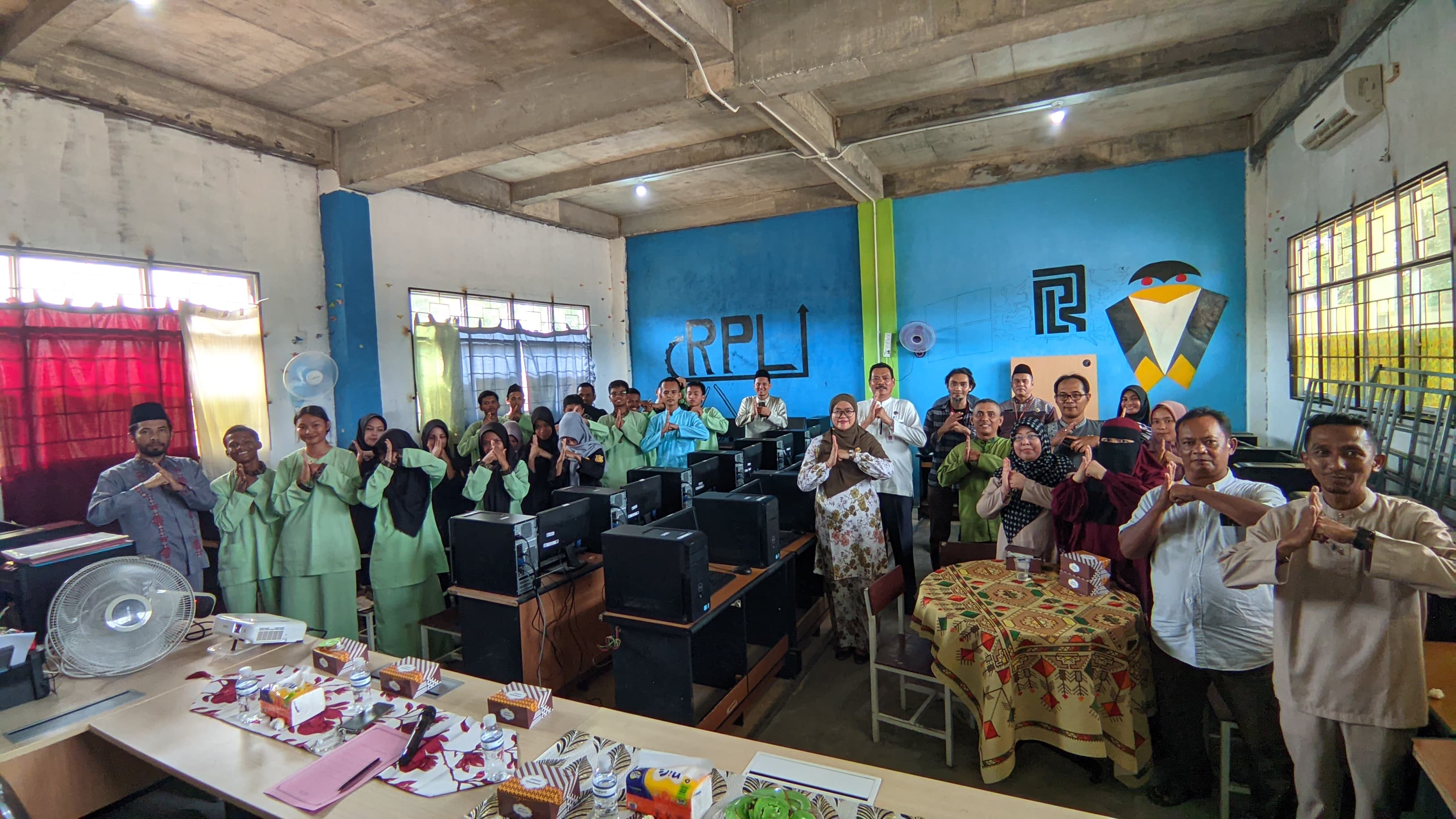 Pembukaan Ekstrakurikuler Cyber Security Murid Rekayasa Perangkat Lunak bersama Infinite Learning.