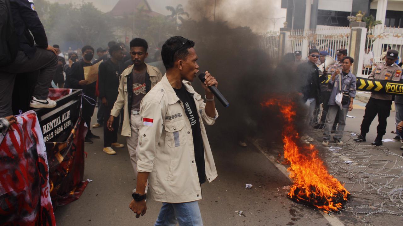 Aksi demo mahasiswa Batam beberapa waktu lalu.