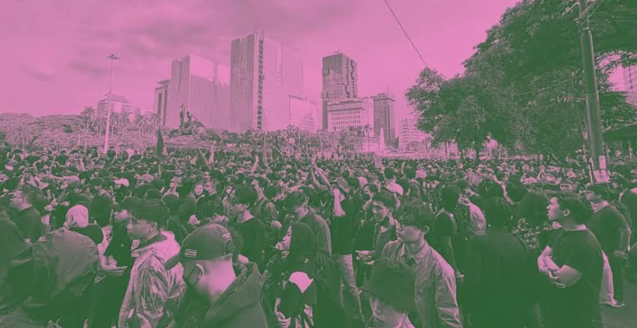 ILUSTRASI foto dengan nuansa hijau dan pink di Indonesia.