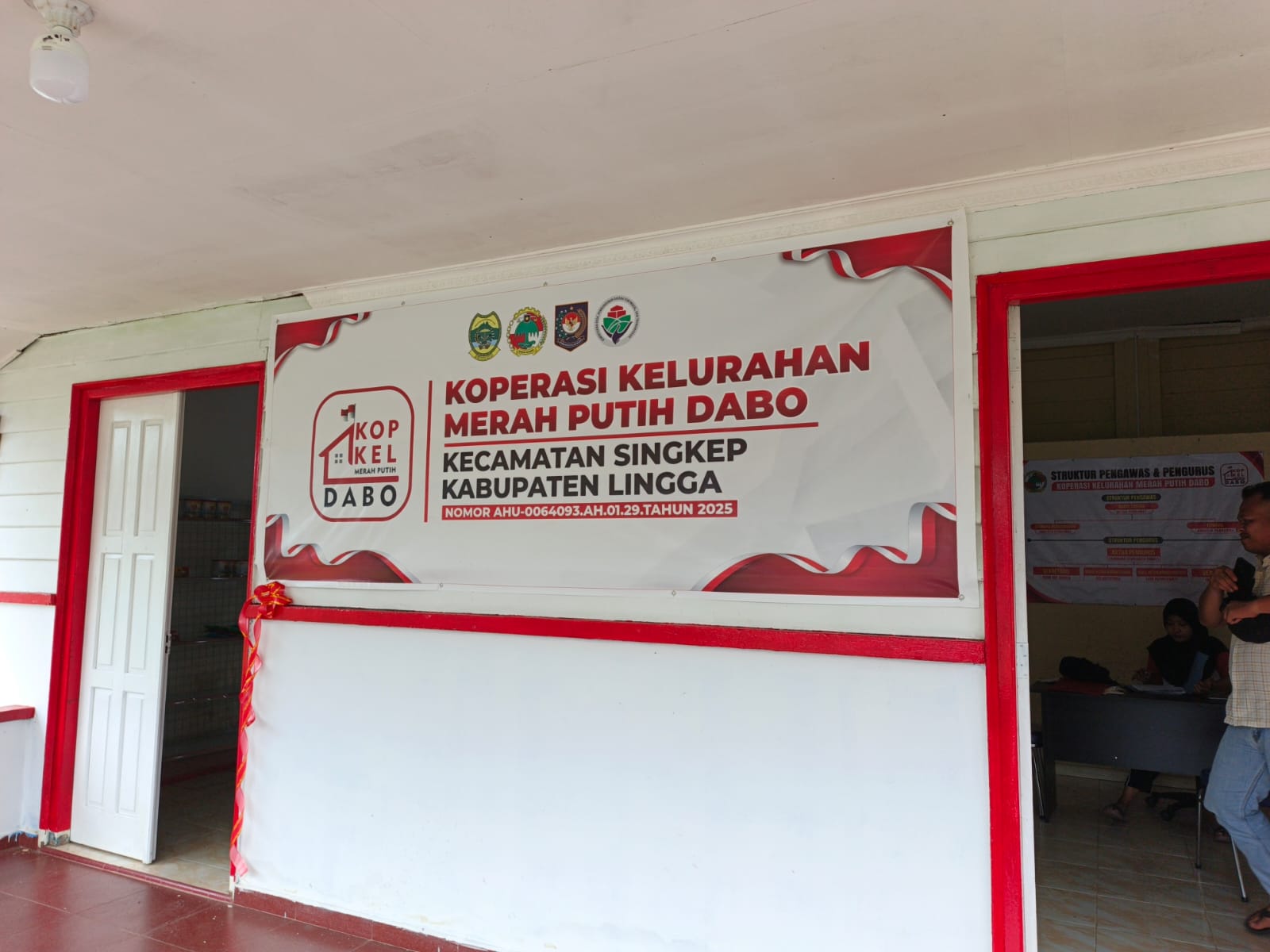 Koperasi Kelurahan Merah Putih Dabo Singkep yang bergerak dibidang penjualan sembako, Rabu (3/9).