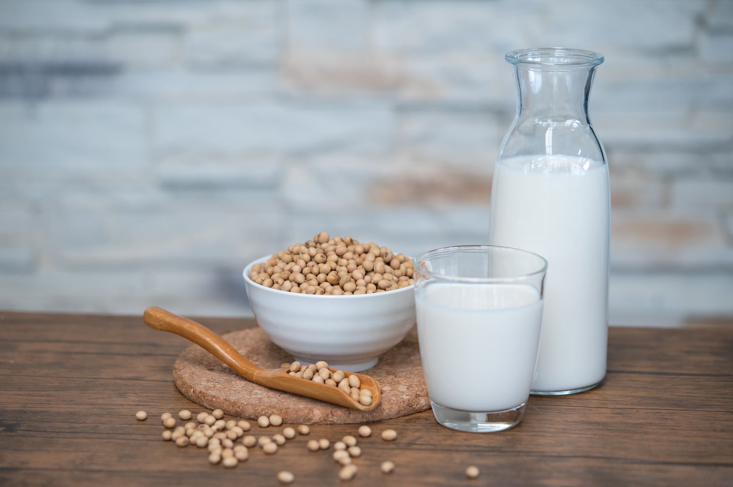 ILUSTRASI susu soya. Susu dari saripati kedelai.