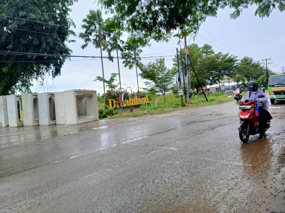 Dinas Bina Marga dan Sumber Data Air Kota Batam akan segera memperbaiki kerusakan jalan di lokasi gorong-gorong jalan Marina City.