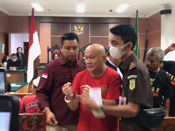 Yusril Koto usai ikuti sidang.