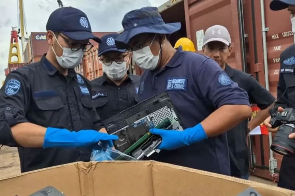 KLH menggagalkan masuknya limbah bahan berbahaya dan beracun (B3) berbentuk 73 kontainer limbah elektronik (e-waste) ilegal asal Amerika Serikat.