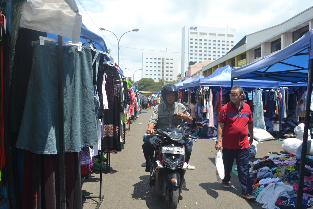 Pasar Jodoh menjadi tempat thrifting terkenal di Kota Batam